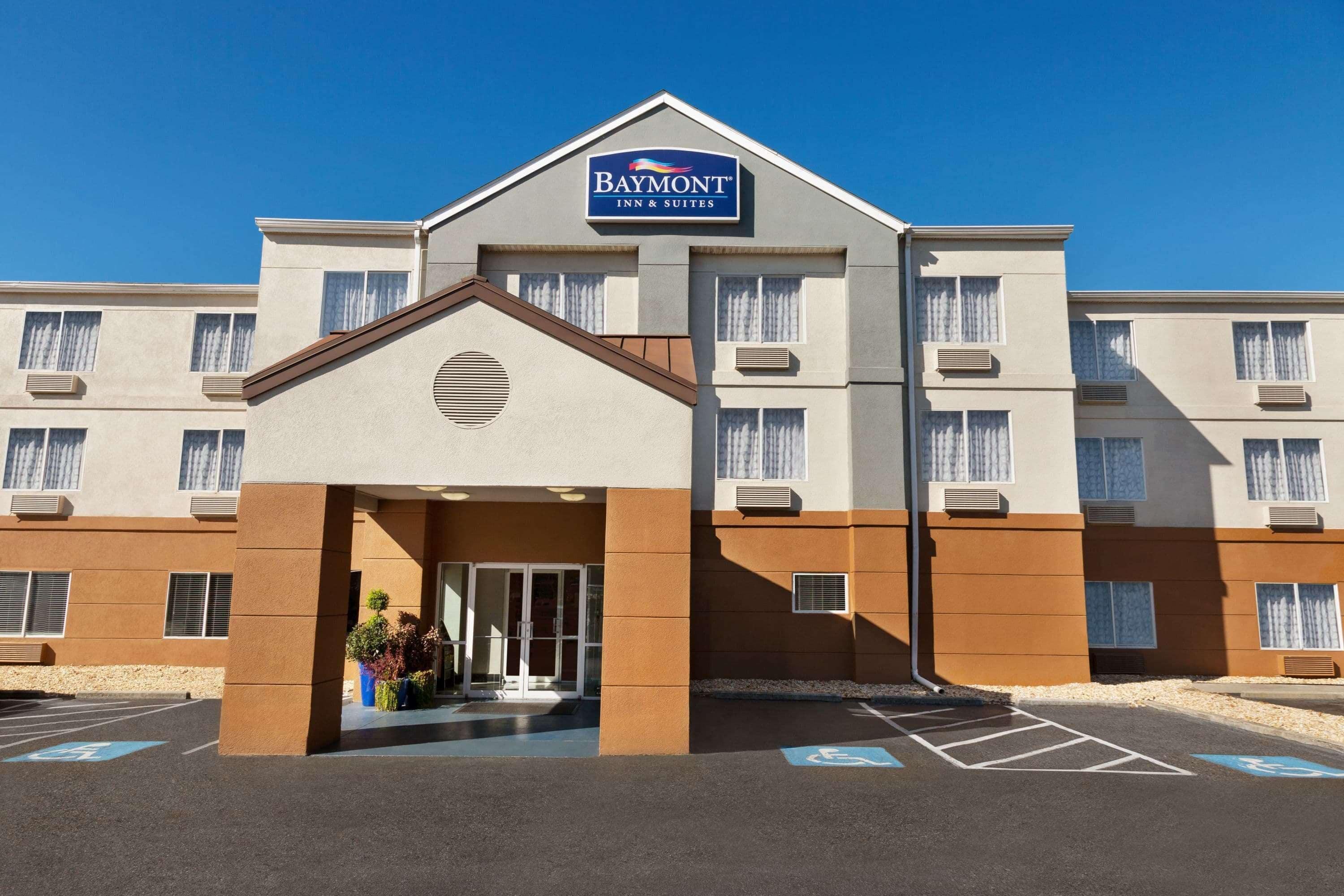 4 Top-Rated 3-Star Hotels Close to Wallace Park, Austell