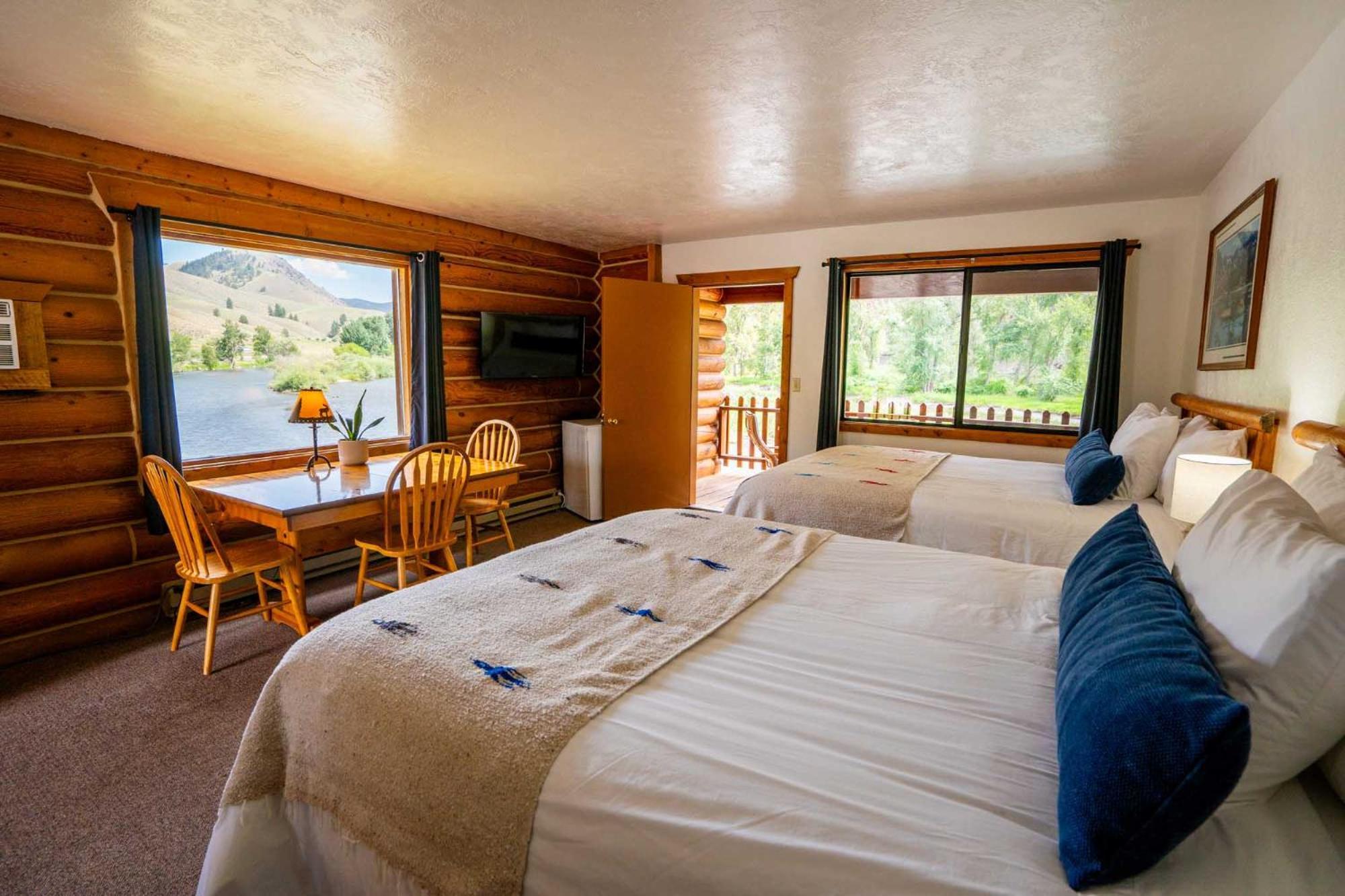 14 Best-Rated Hotels in the Pacific Northwest for Every Trip