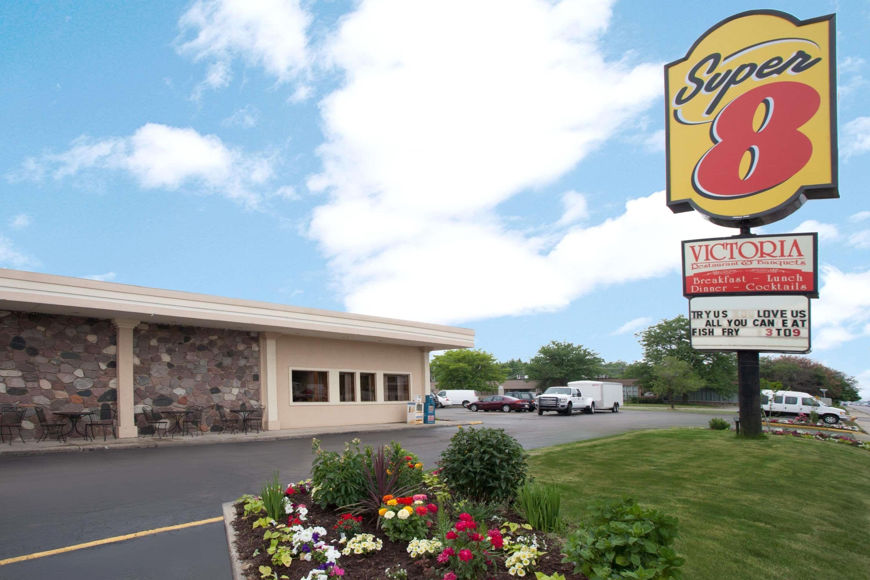 4 Airport Hotels Near Franklin Park Park District Worth Booking