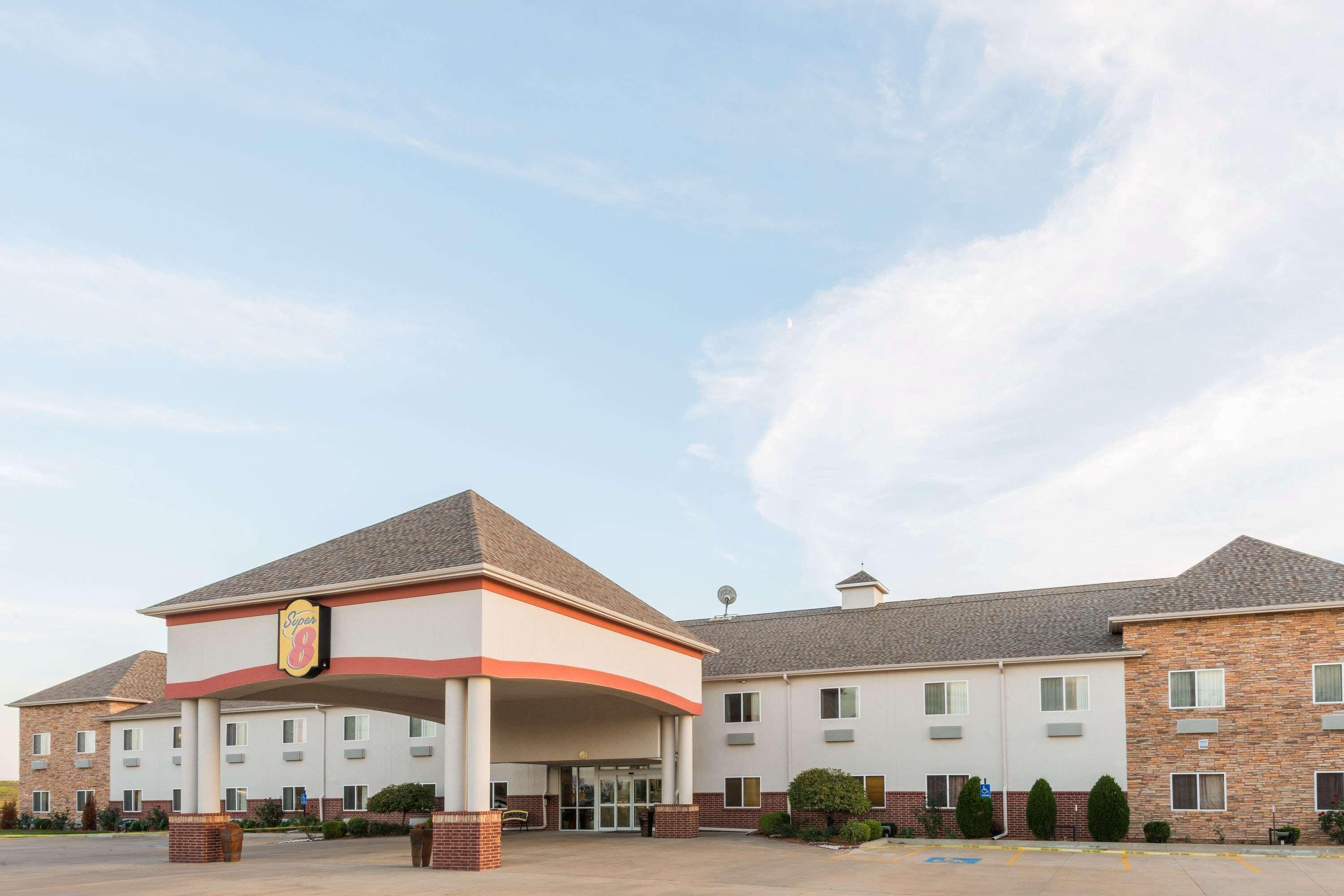 5 Affordable 2-Star Hotels Near Thomas Park, Salina