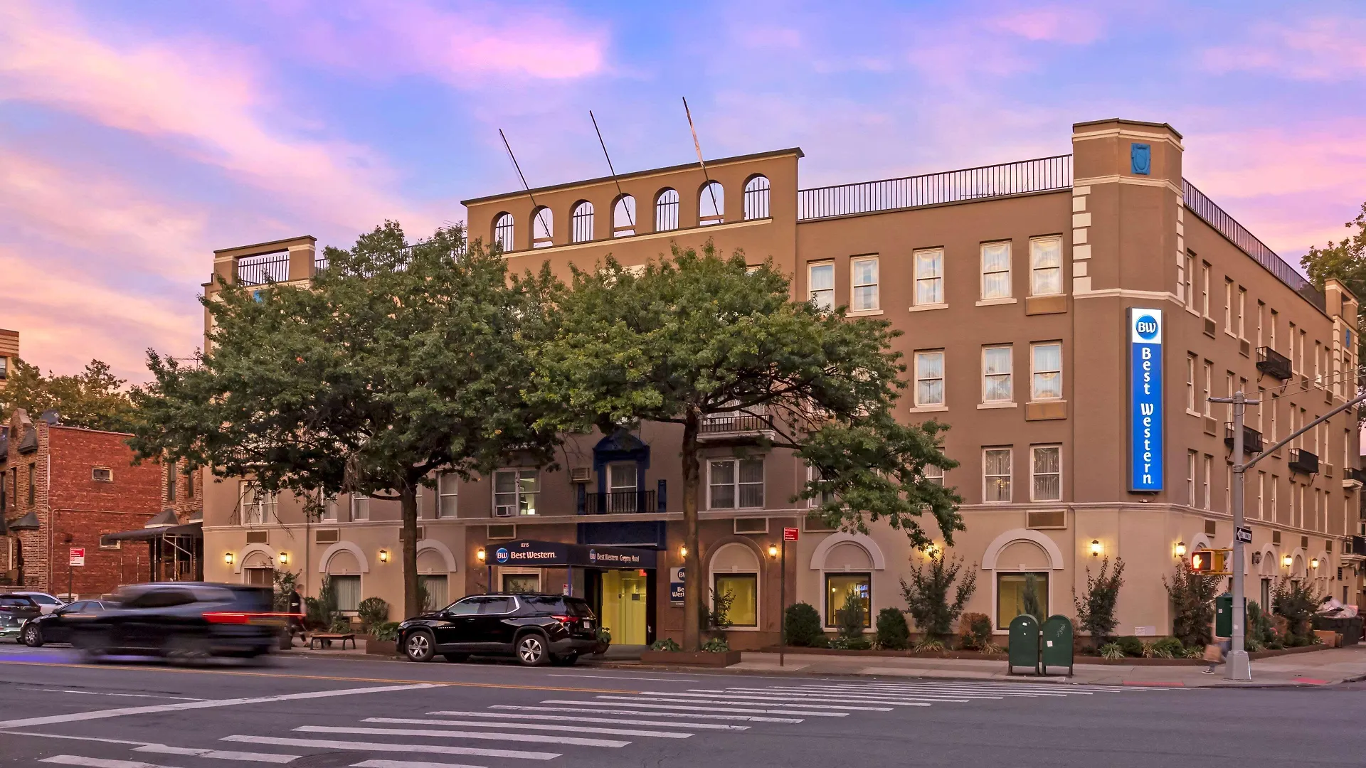 5 Business Hotels Near the 9/11 Memorial for Easy NYC Access