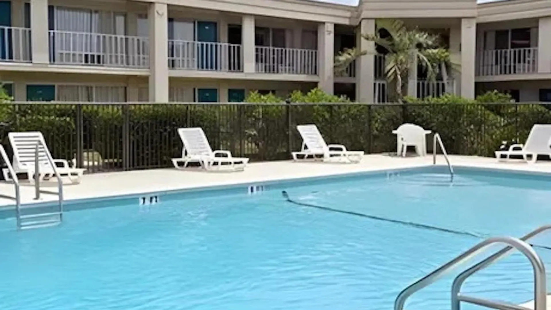 Where to Stay Near Nova University Ocala: 8 Design Hotels