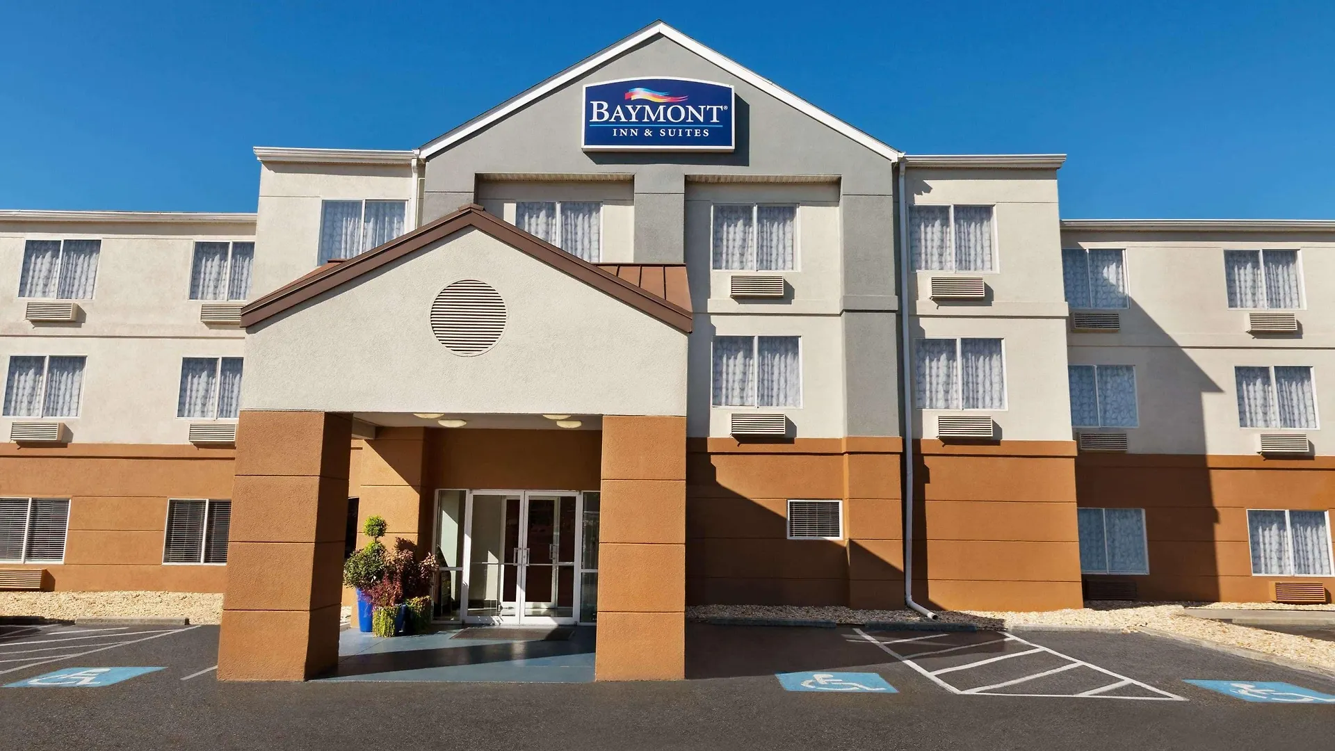 4 Top-Rated 3-Star Hotels Close to Wallace Park, Austell