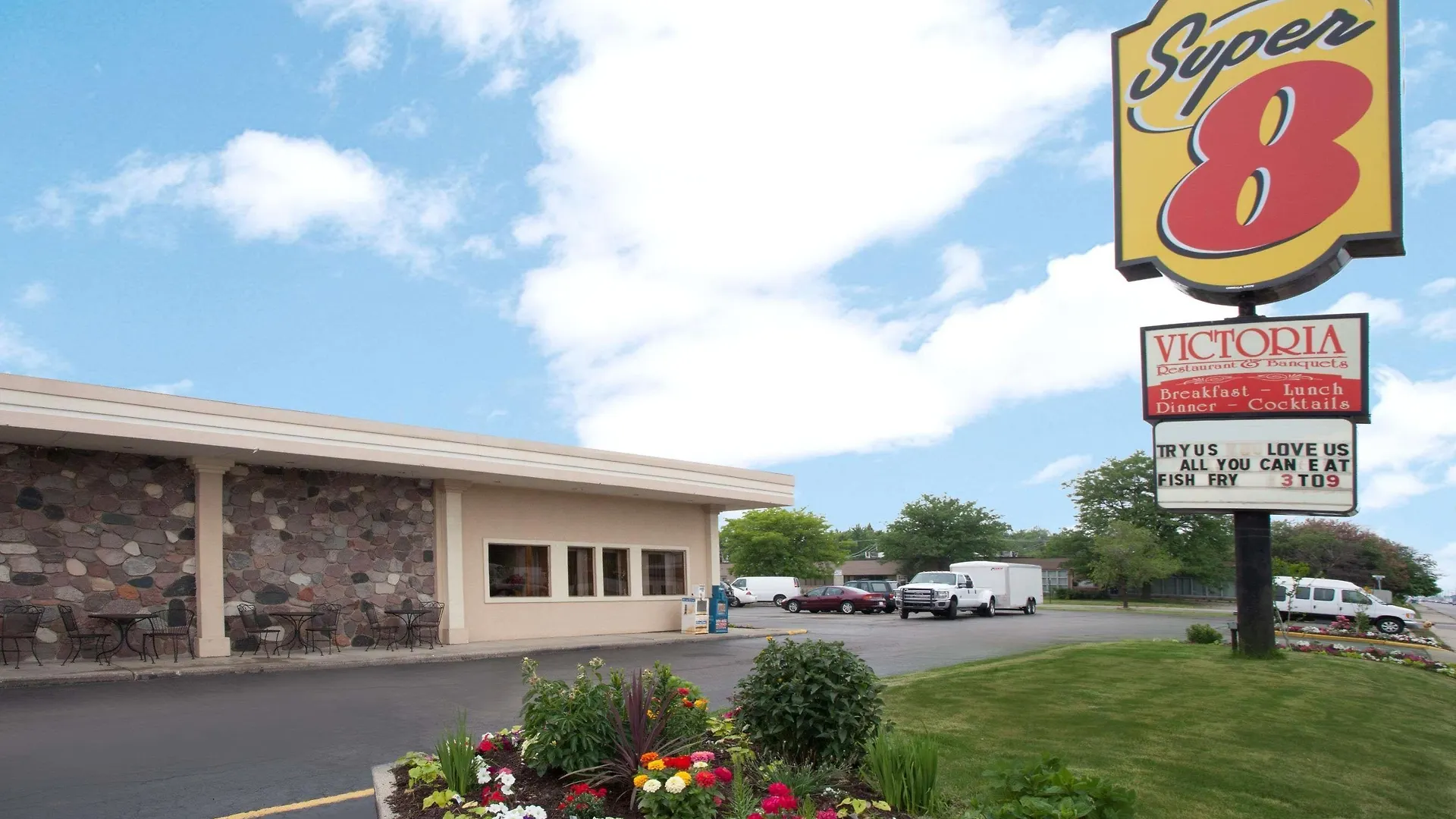4 Airport Hotels Near Franklin Park Park District Worth Booking