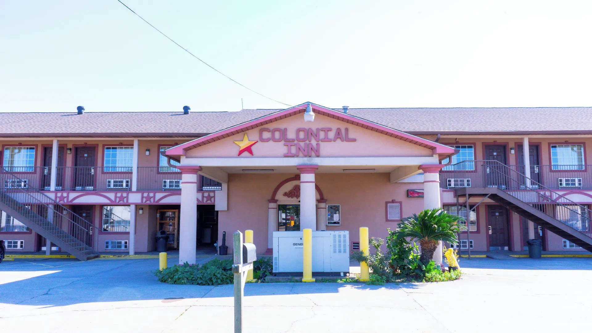 Where to Stay Near Small Business Dev Ctr: 5 Couple Hotels in Hammond