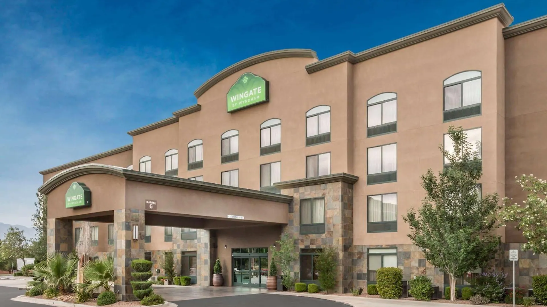 Where to Stay Near Saint George Tabernacle: 7 Business Hotels