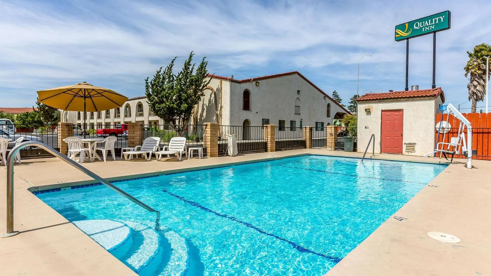 Staying In Central Coast California: 6 Three-Star Hotels Compared