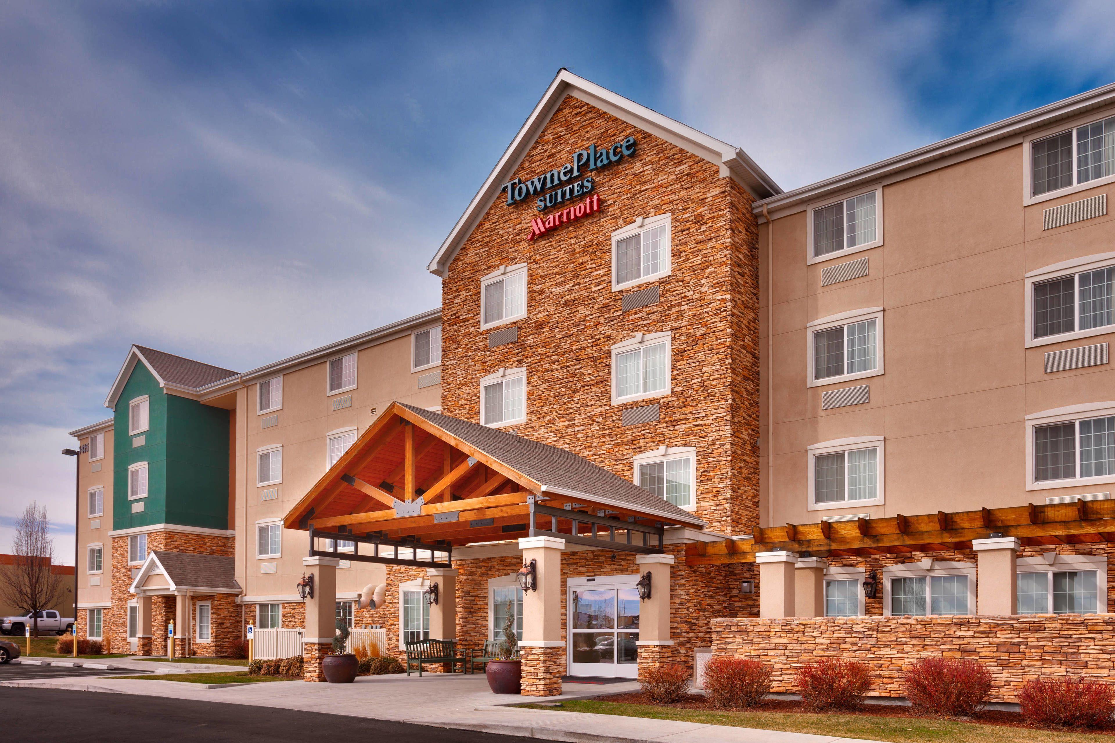 Staying in Idaho: 6 Golf Hotels Compared for Every Budget